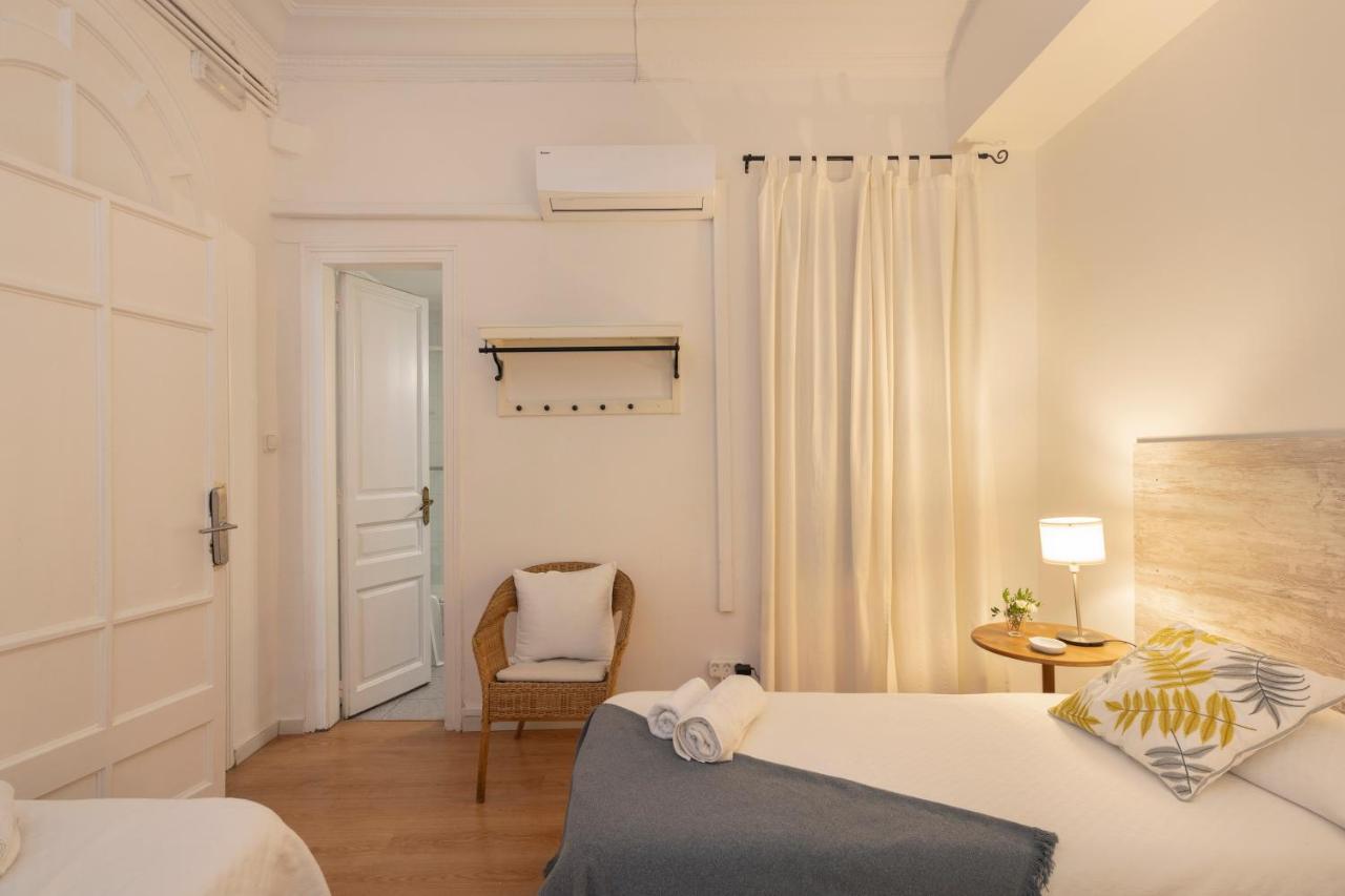 Double Room with Shower,1523363575:JPEG
